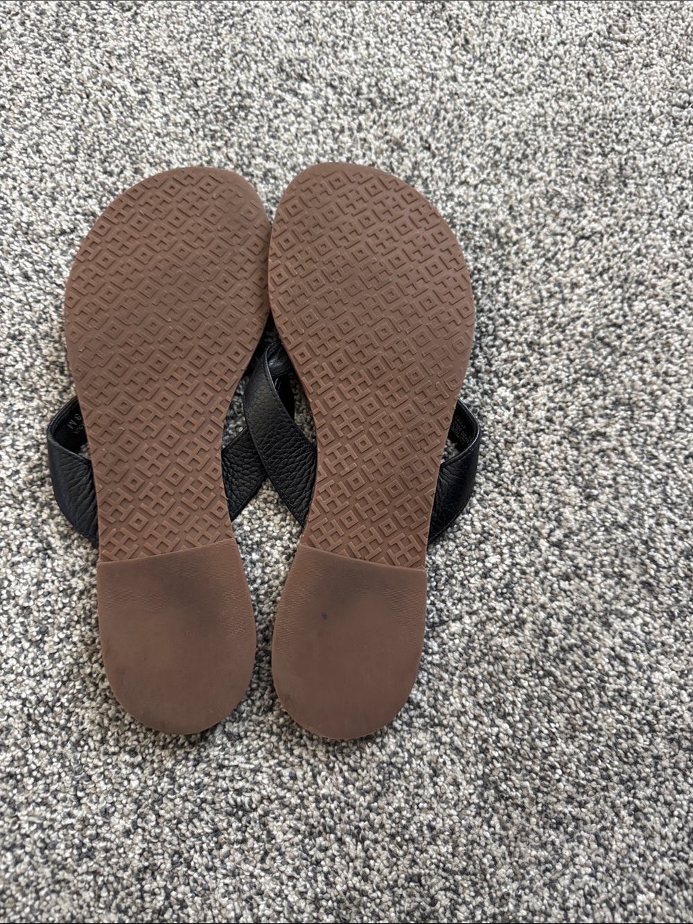 Tory Burch Black Leather Flip Flops with Brown Logo-Embossed Sole - Picture 2 of 3